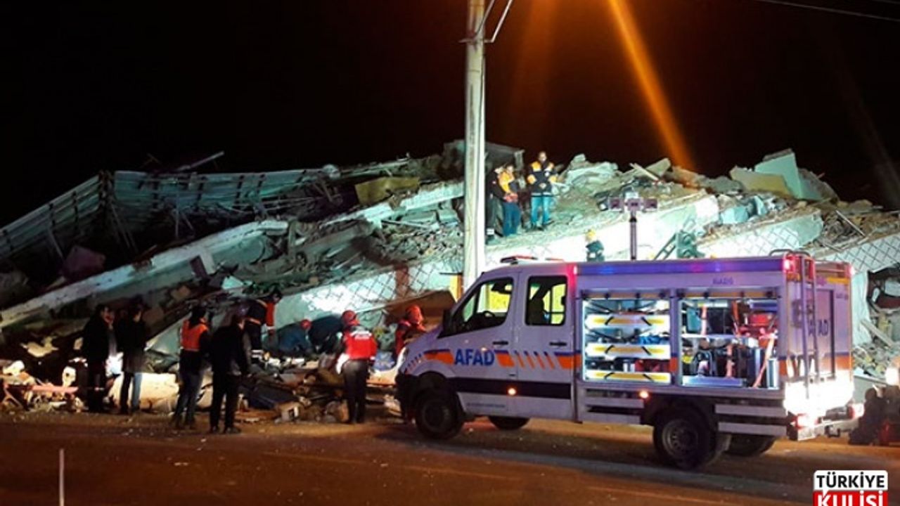 Elazığ merkezli 6.8'lik deprem, yurdun doğusunu salladı: 20 ölü