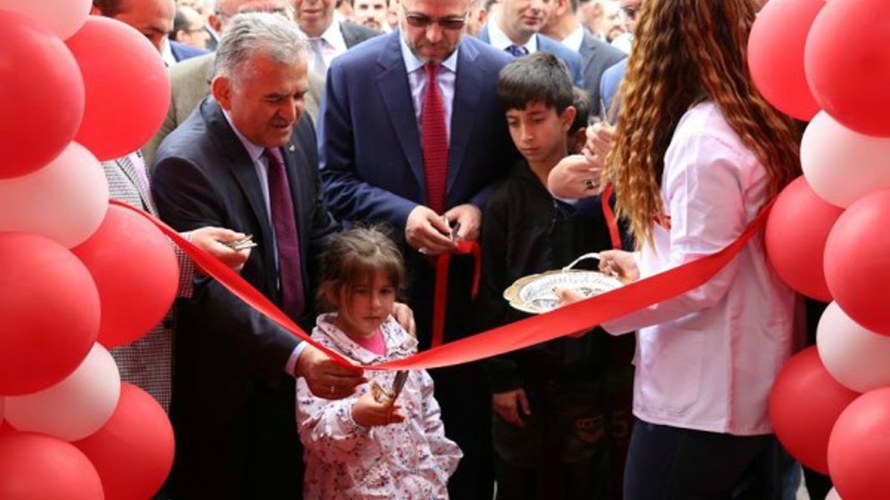 Başkan Büyükkılıç: "Bölgemizde açılan işyerleri büyümenin, gelişmenin ve ticaret hacminin bir ifadesidir" 