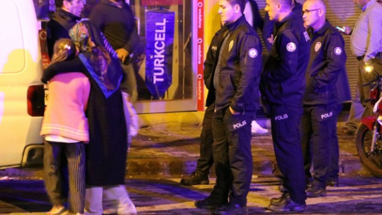 Belediye Başkanı Seçen, halk gününde vatandaşların sorunlarını dinliyor  