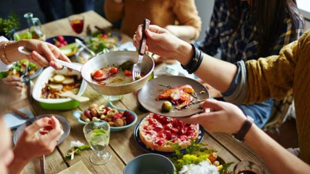 Yemek yemeye günde ortalama 1 saat 58 dakika ayırıyoruz