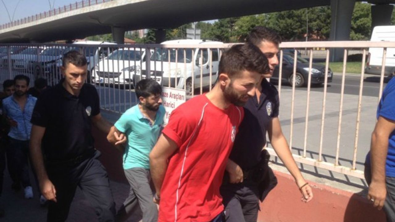 Uyuşturucu Taciri 4 Kişi Adliye'ye Sevk Edildi 