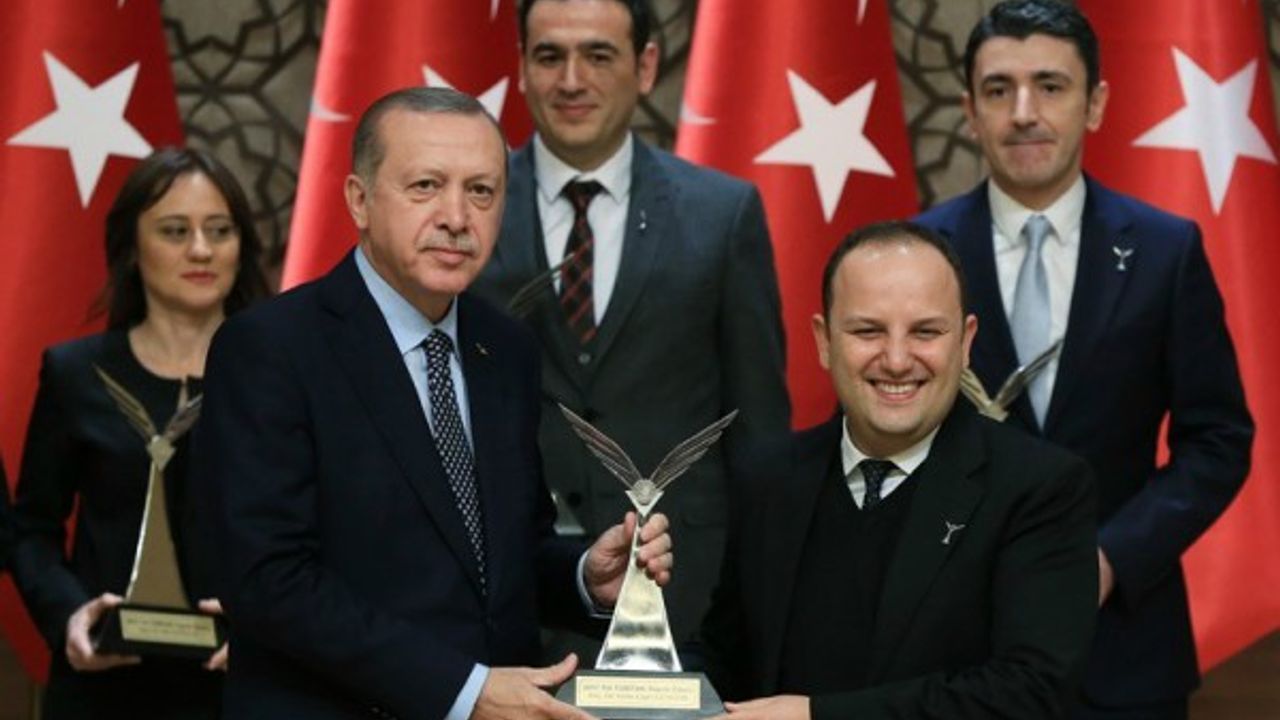 AGÜ Öğretim Üyesi Doç. Dr. Güngör TÜBİTAK 2017 Ödülü Aldı 