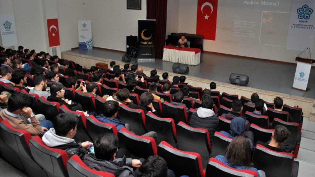 Çin Shanghai Üniversitesinden Doç. Dr. Tuğrul Keskin NEÜ’de konferans verdi 