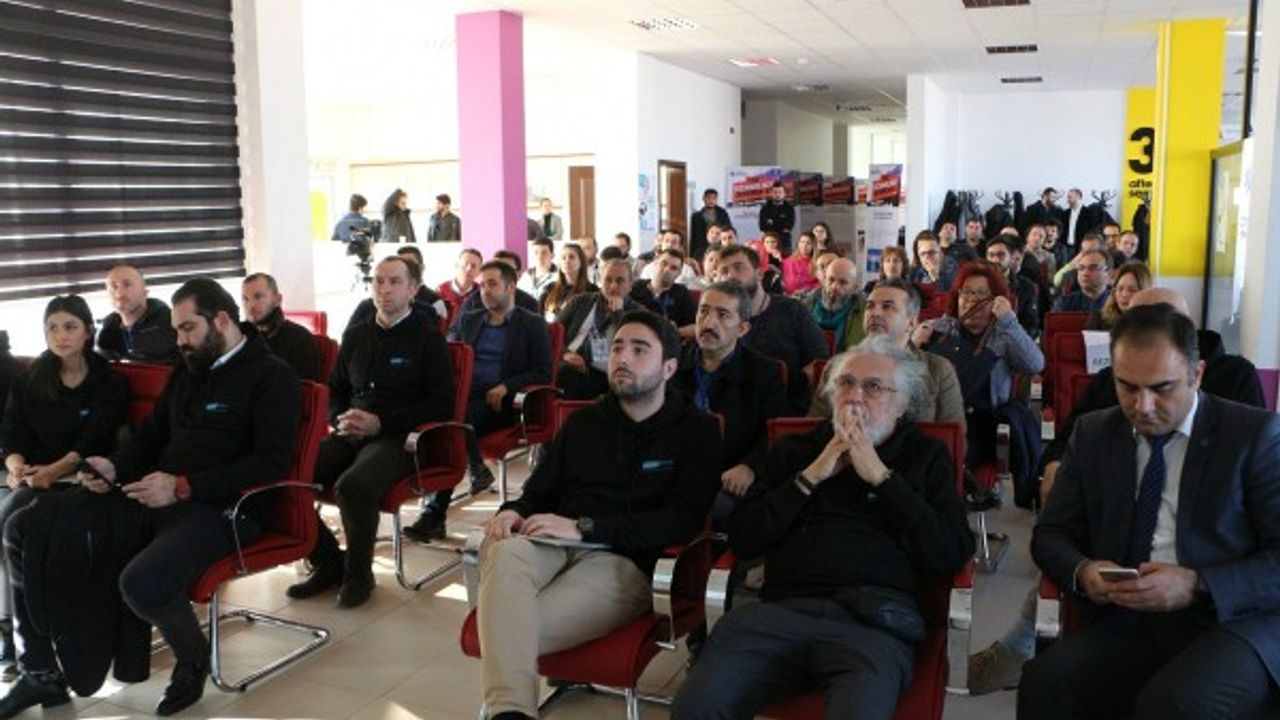 Erciyes Teknopark ve Mentor Effect İşbirliği ile Sera Kuluçka Merkezi’nde “Liderlere Özel Yüksek Etkili Mentorluk” programı düzenlendi 