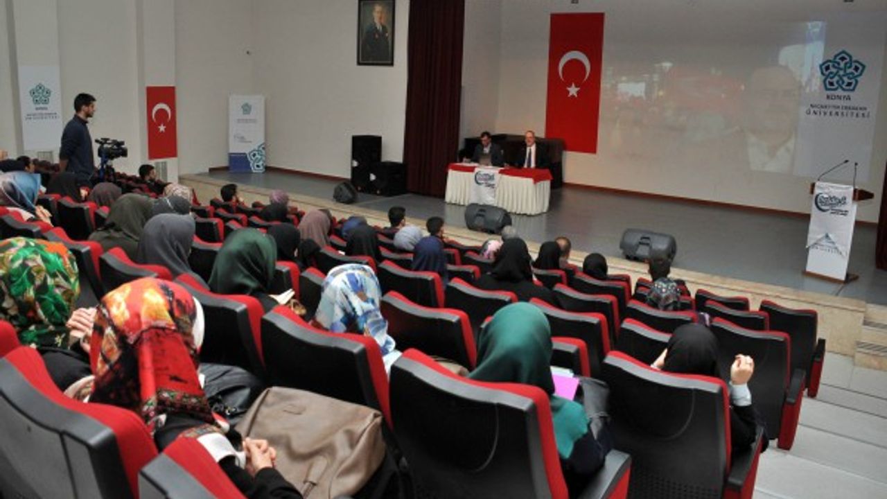 NEÜ’de “Müslüman olmayanlara İslam’ı ve Türkiye’yi nasıl anlatabiliriz?” konferansı