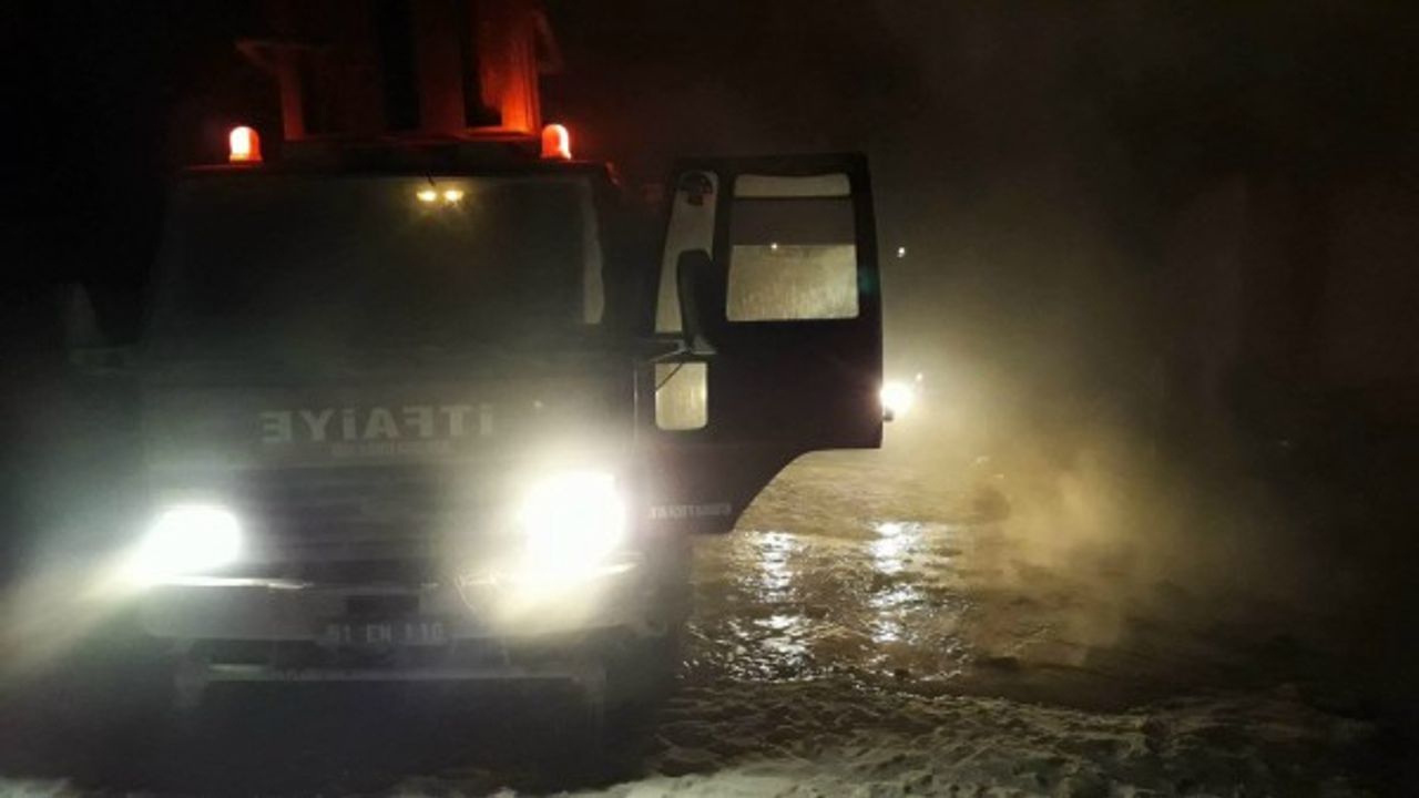 Psikolojik sorunları olan bir kişi evini yaktı