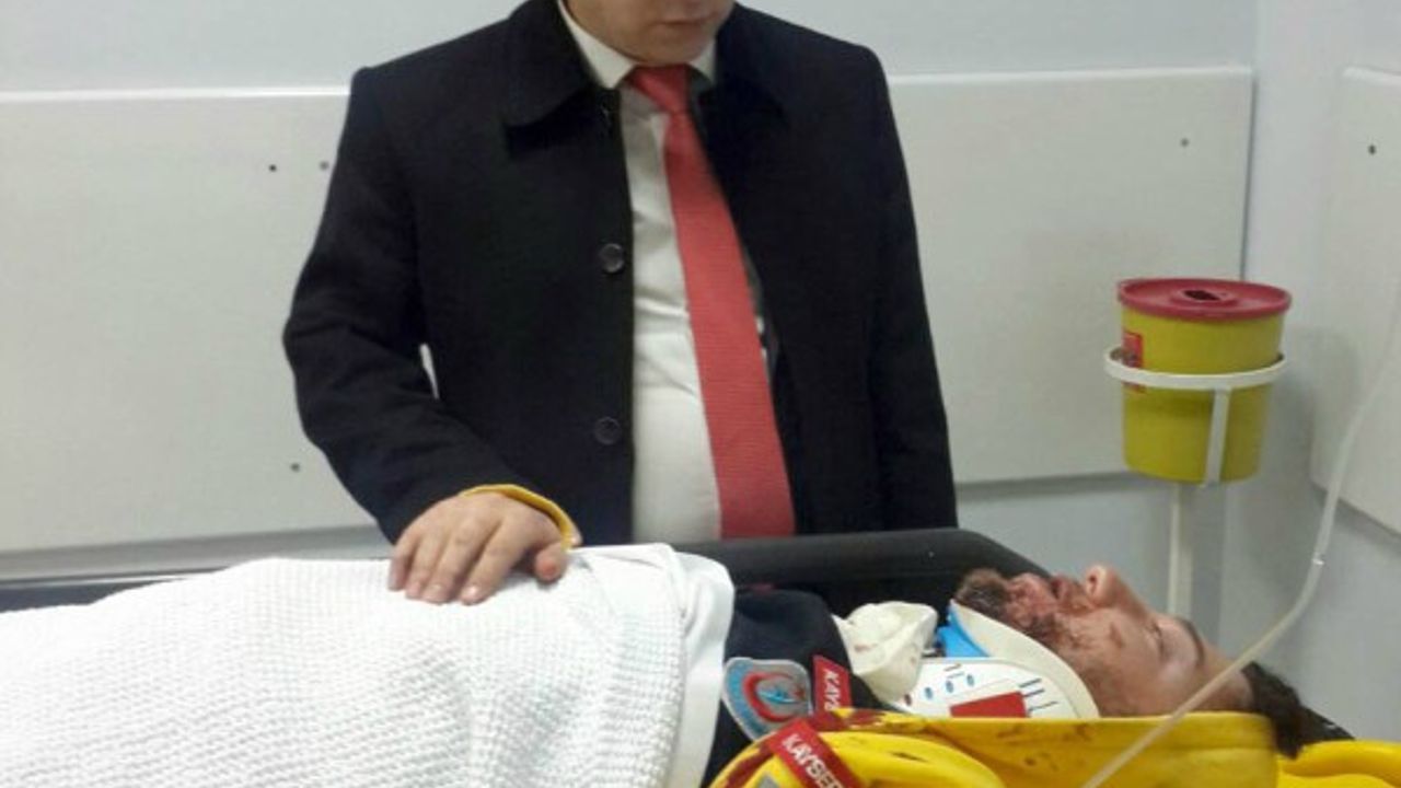 İl Sağlık Müdürü Benli, kazada yaralanan sağlık personelini ziyaret etti