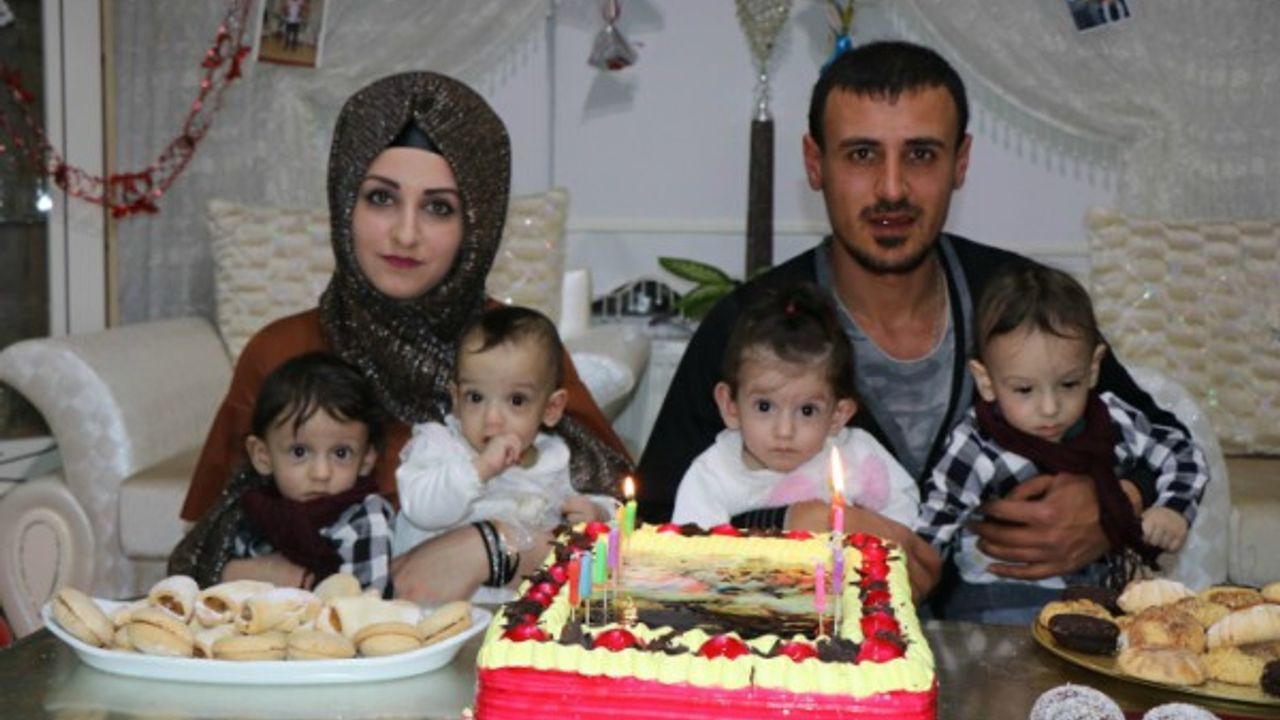 ‘Yaşamaz’ denilen dördüzler ilk yaş günlerini kutladı