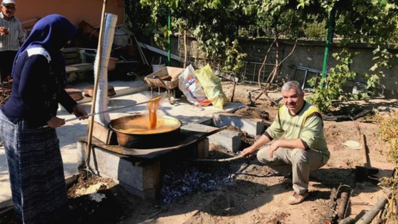 Başkan Çelik Üzüm Pekmezi Kaynattı