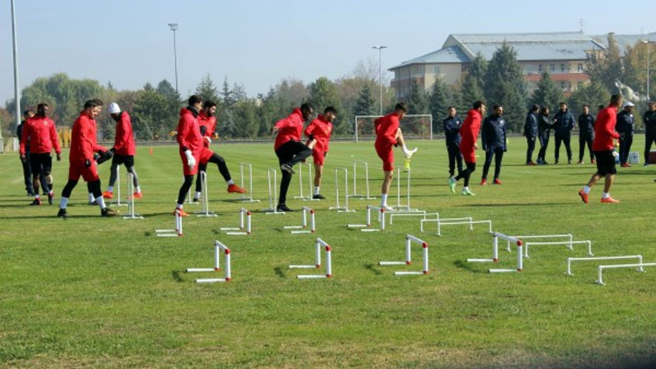 Kayserispor çalışmalara hız kesmeden devam ediyor 