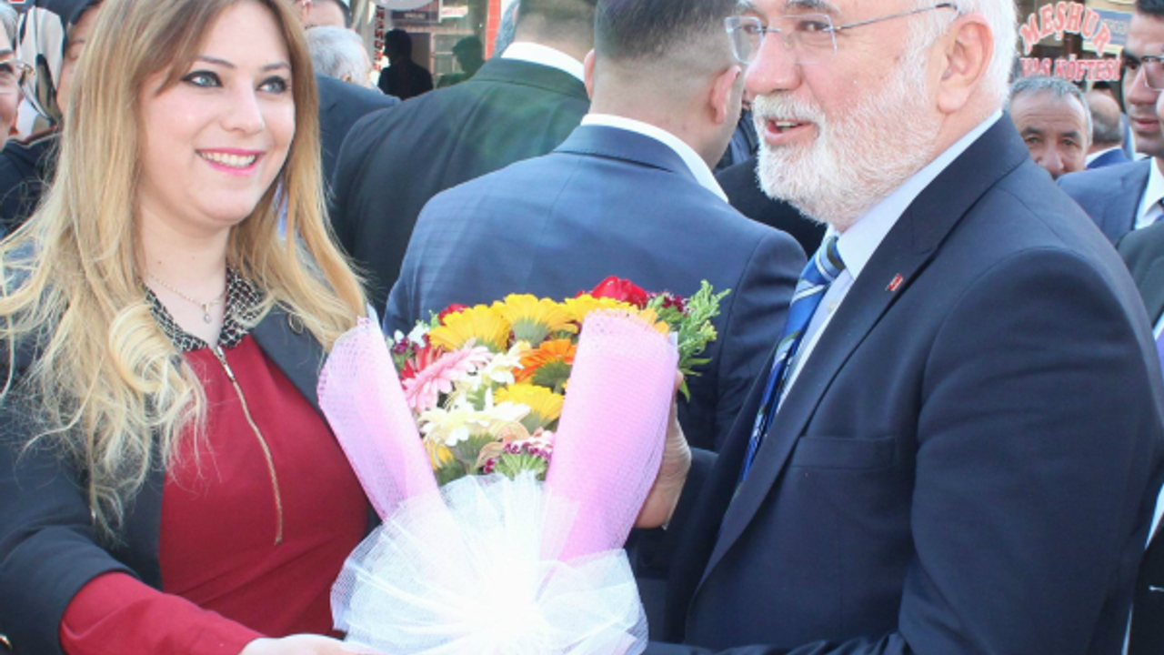 AK Parti Grup Başkanvekili Elitaş:" Mecliste bu anayasa için çok mücadele ettik"