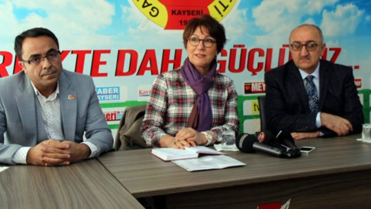 CHP Melikgazi Belediye Başkan Adayı Karaoğlu: "Hepimizin silkelenip bu ülke için en iyinin yapılması gerektiği bir zamandayız" 
