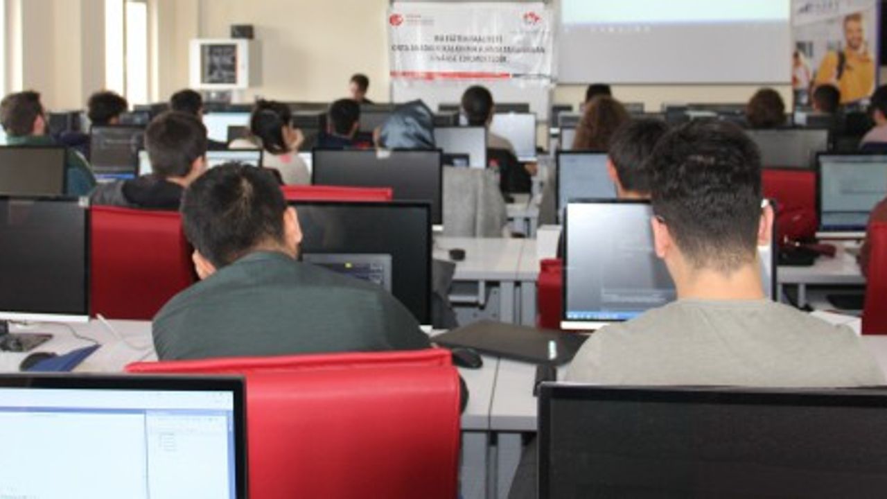Erciyes Teknopark'ta Mühendis Çırak Akademisinin ikincisi başlıyor 