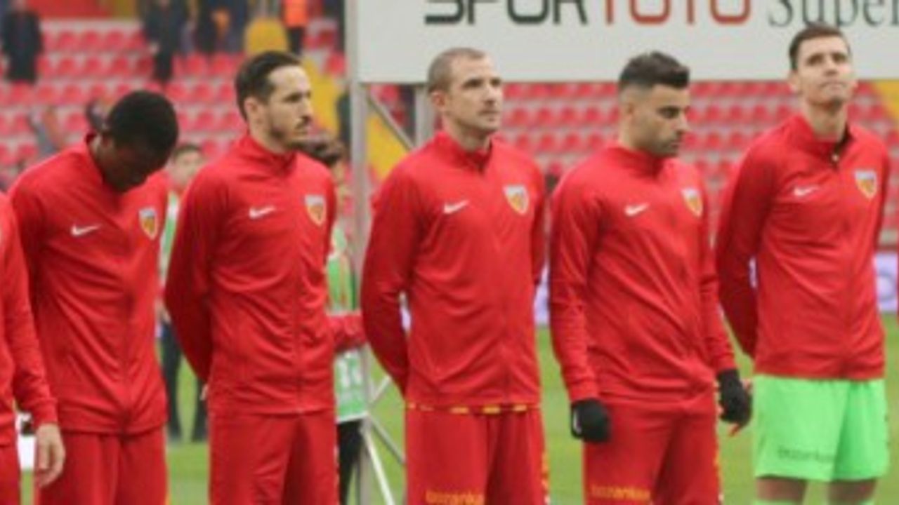 Kayserispor'un ilk yarıdaki yaş ortalaması 27.33 oldu 