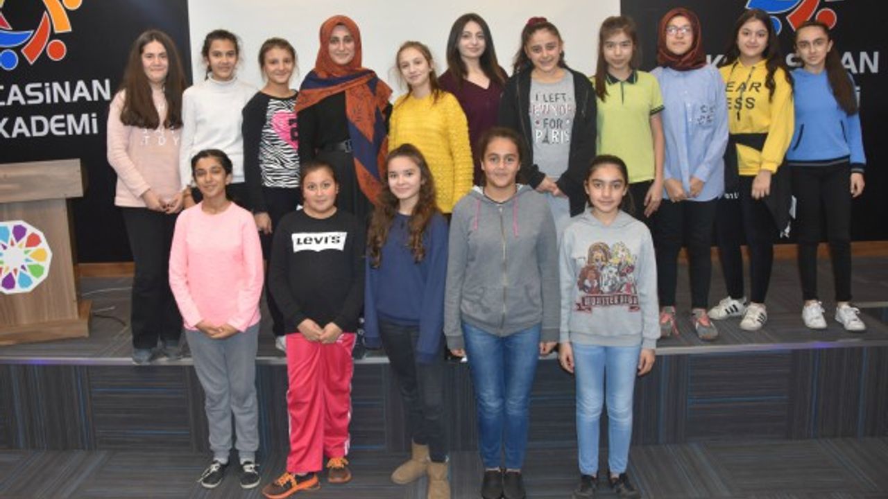 Kocasinanlı Çocuklar, Gençlik Merkezinde Verimli Zaman Geçiriyor 