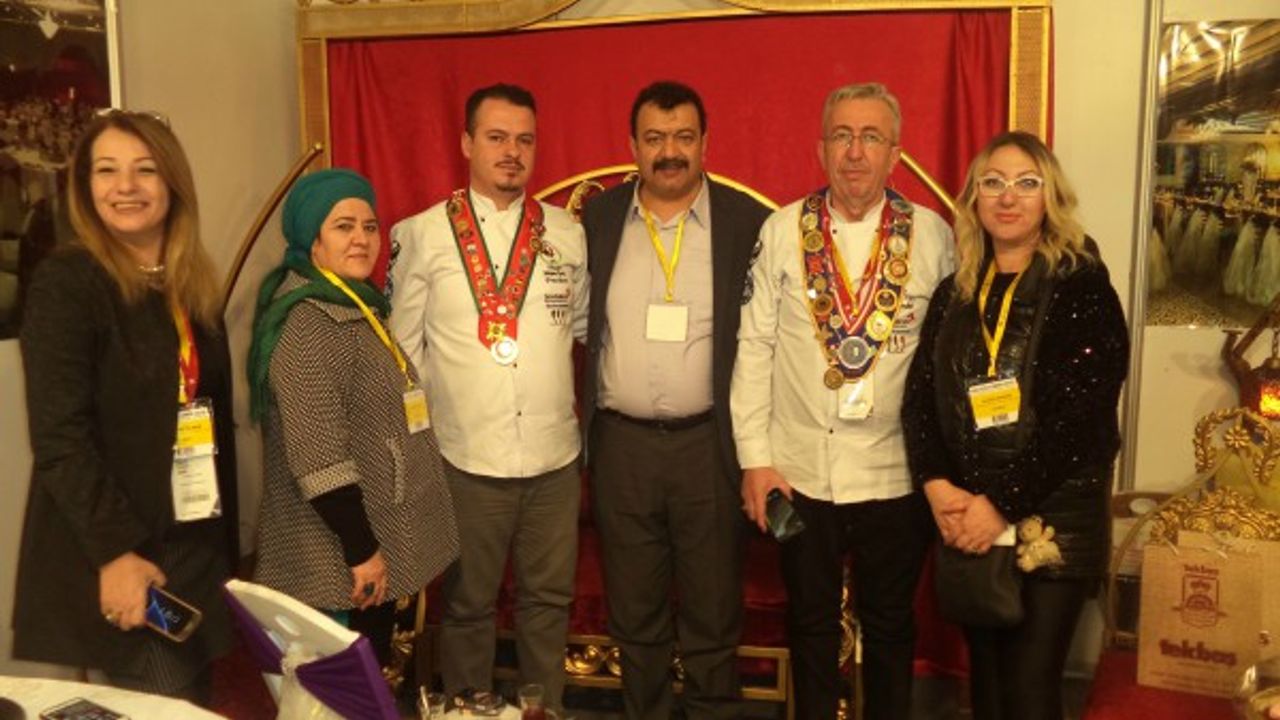 Lokantacılar ve Pastacılar Odası üyeleri İzmir Teknoloji Fuarında 