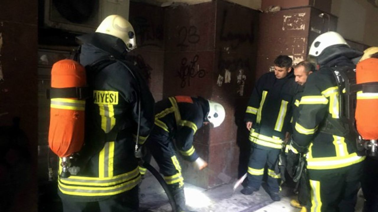 Sigara izmariti yangına sebep oldu