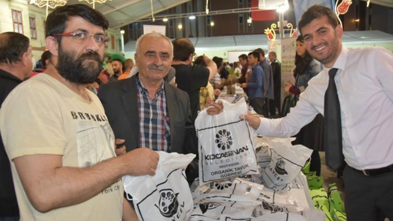 Dünya Çevre Günü’nde Kocasinan Belediyesi’nden vatandaşlara anlamlı hediye