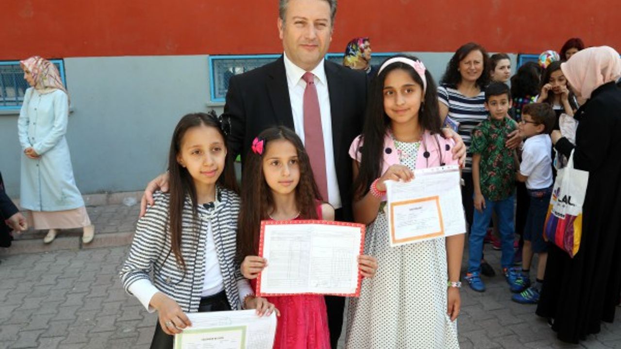 Talas’ta 27 bin 181 öğrenci yaz tatiline girdi 