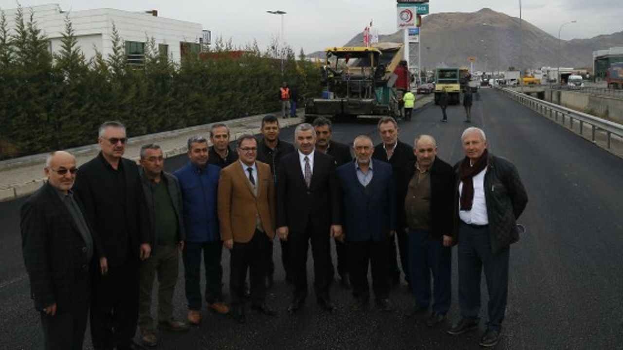 Başkan Çelik, Kayseri OSB’deki asfalt çalışmalarını takip etti 