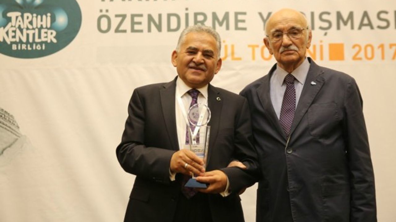 Prof. Dr. Metin Sözen'den Başkan Büyükkılıç’a anlamlı ve övgü dolu açıklama 