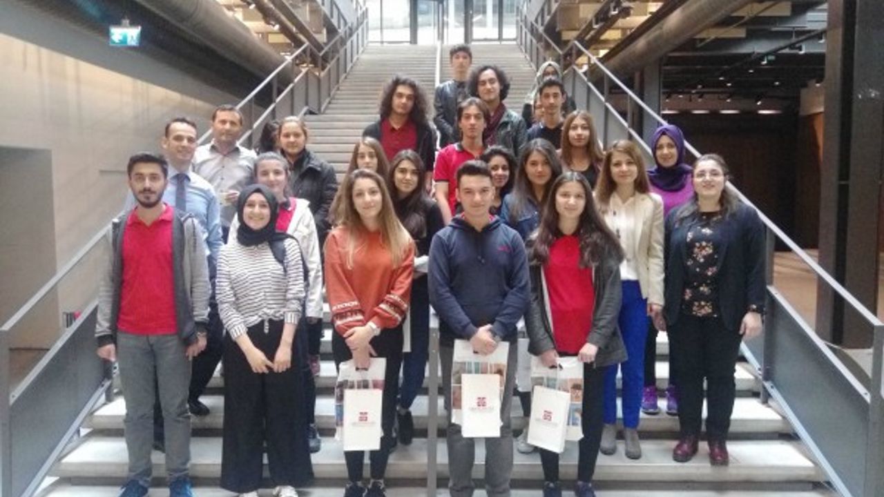 AGÜ Kütüphanesi’nden İlk, Orta ve Lise Öğrencilerine Destek 