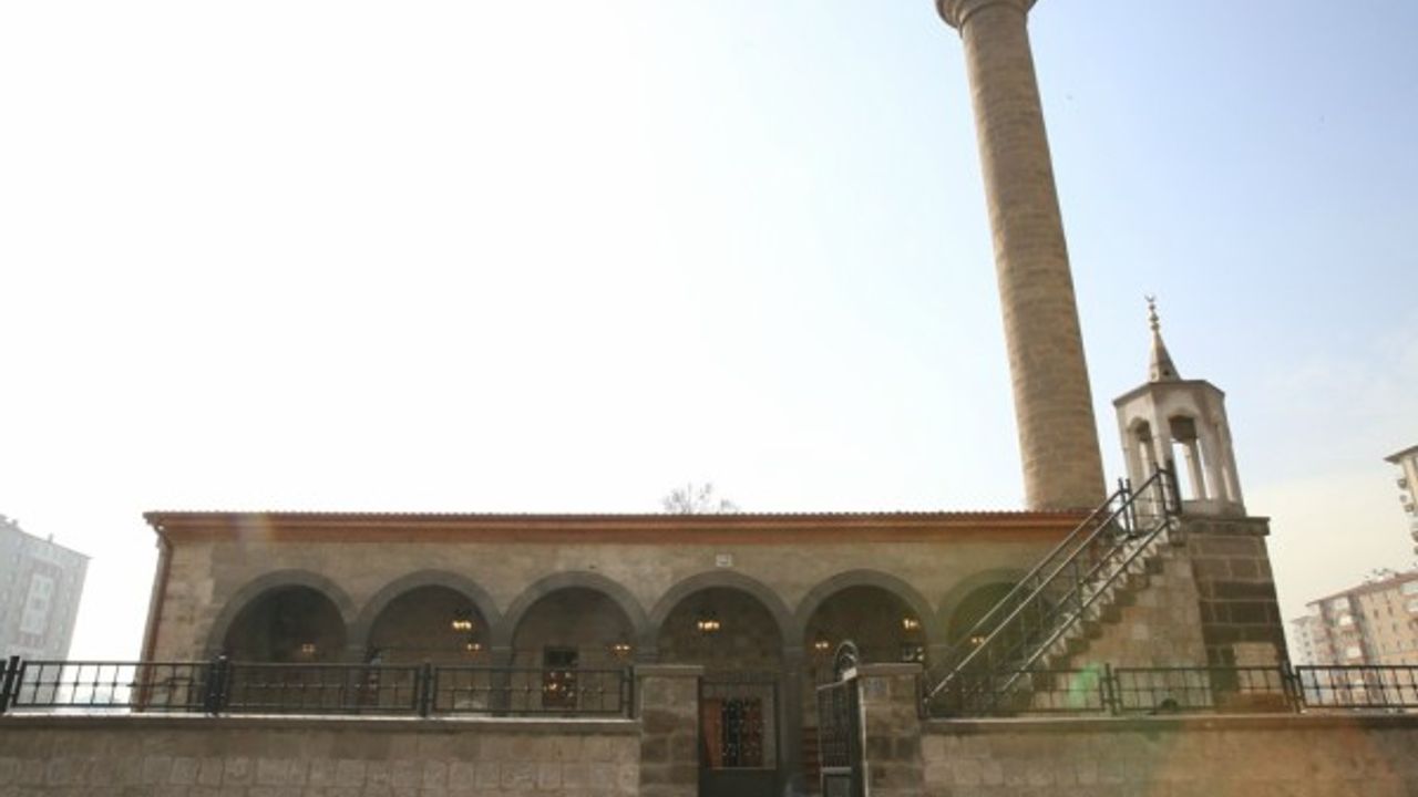 Aslına uygun onarılan Çifteönü Camisini Bakan Özhaseki açacak