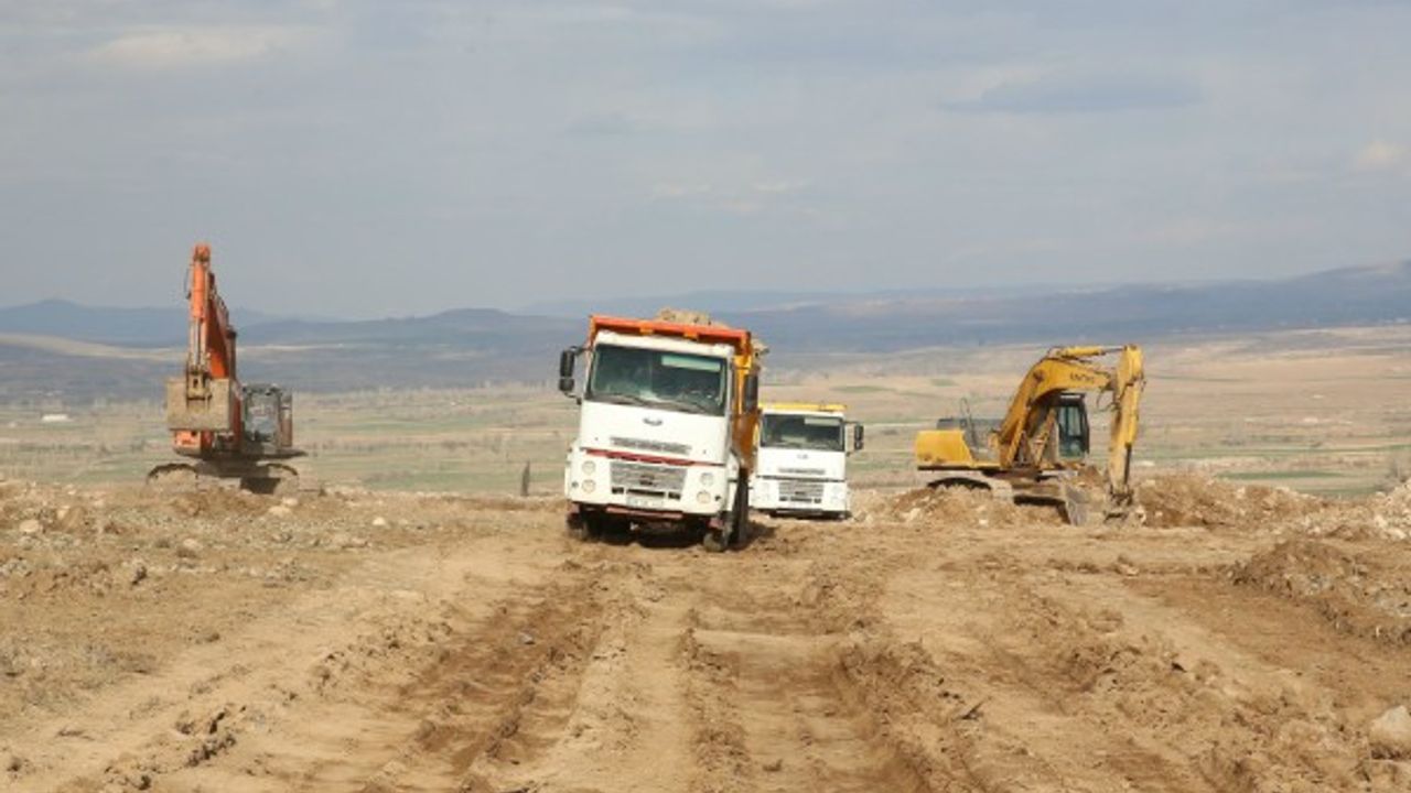 Başkan Çelik, Beydeğirmeni Toplu Besi Bölgesi’nde incelemelerde bulundu