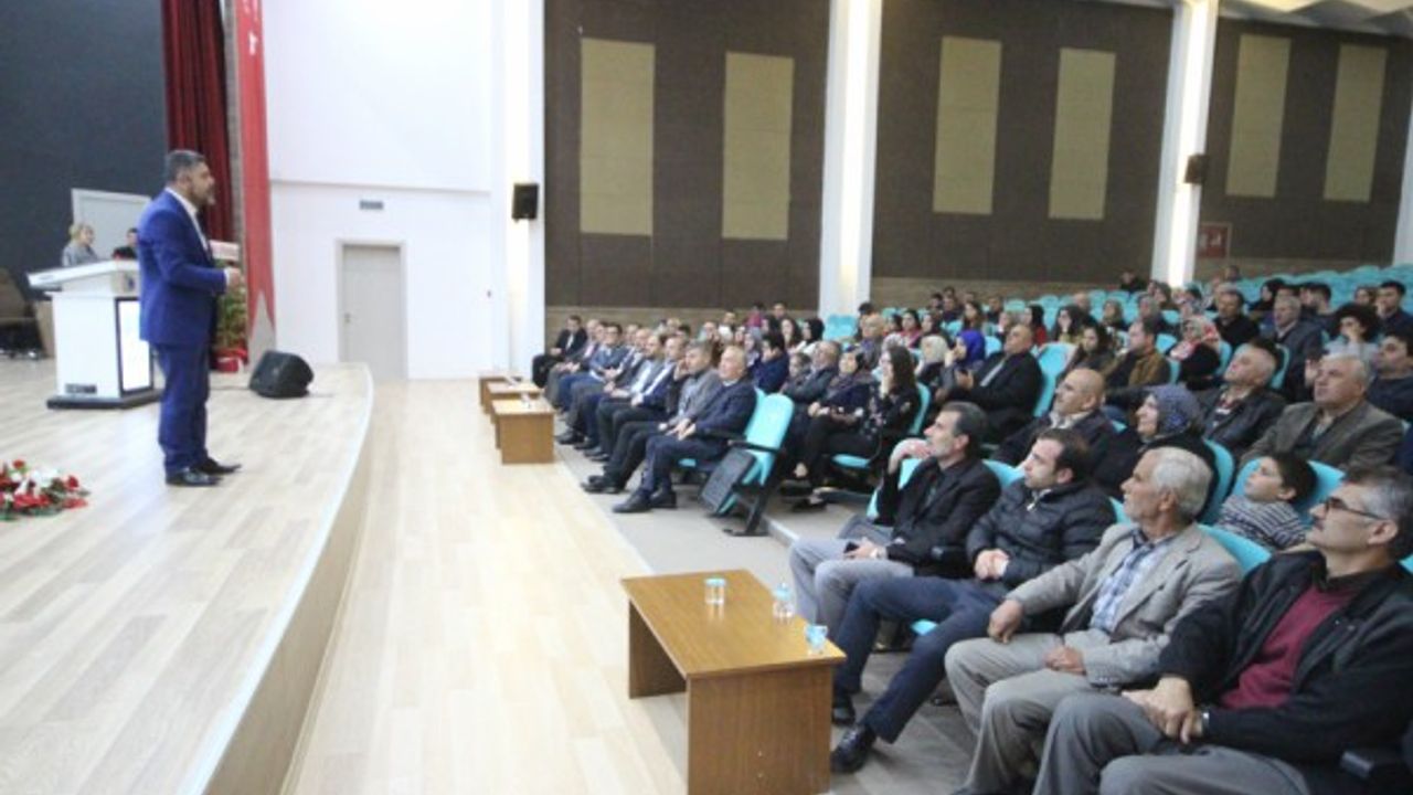 Beyşehir’de, 18 Mart Çanakkale Zaferi konulu konferans