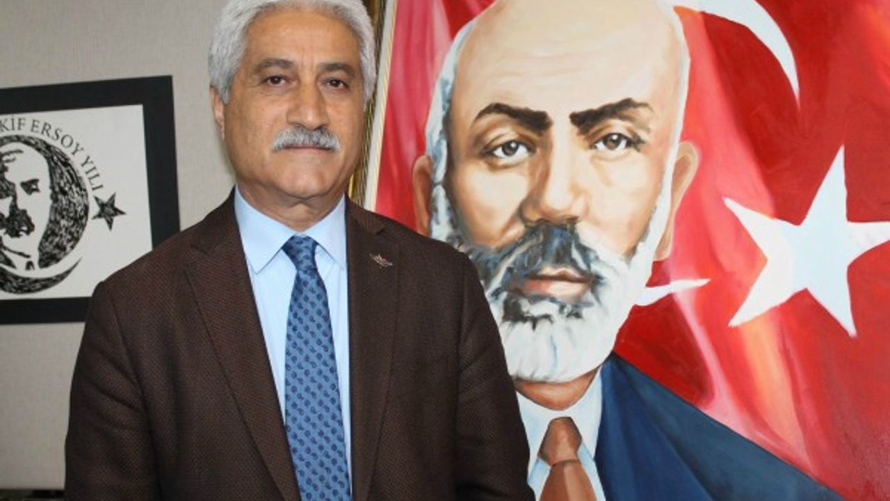 Güzel Sanatlar Lisesi öğrencileri İstiklal Marşını resimlerle anlattı 