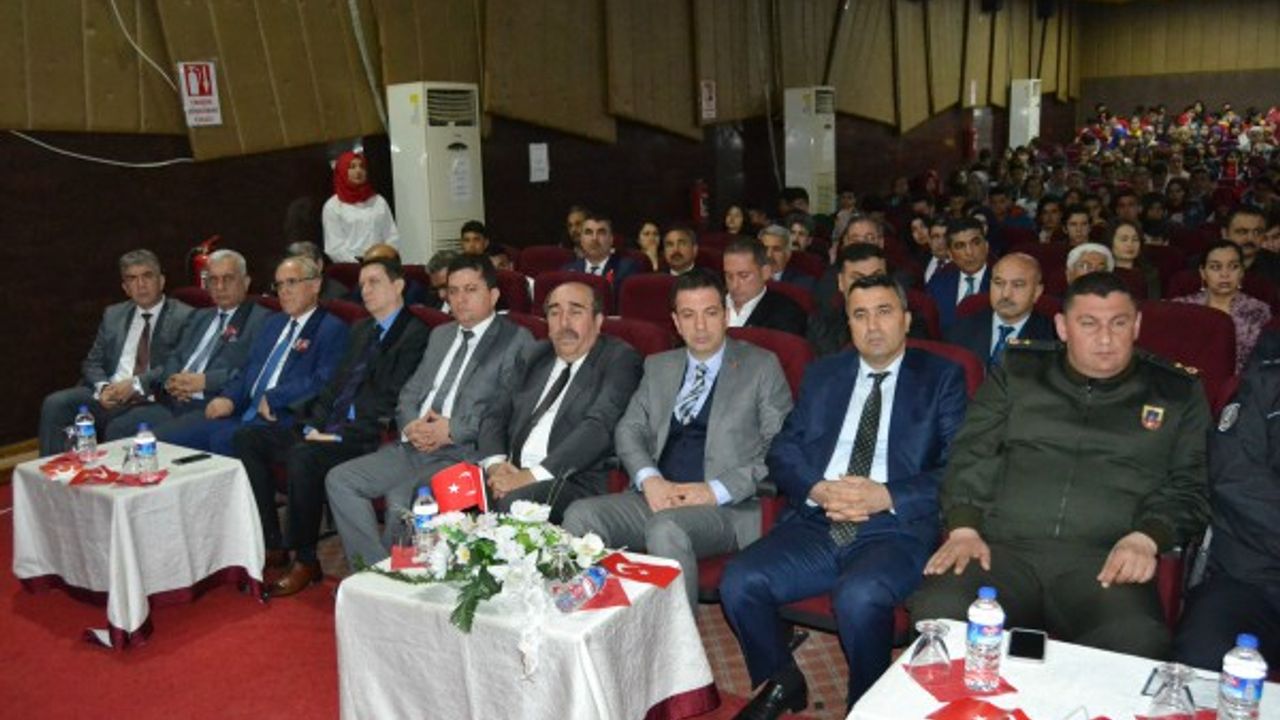 Kozan’da 'İstiklal Marşı’nın Kabulü ve Mehmet Akif Ersoy'u Anma' programı gerçekleştirildi 
