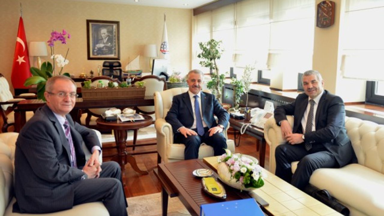 Raylı sistem için Ankara'da protokol imzalandı 