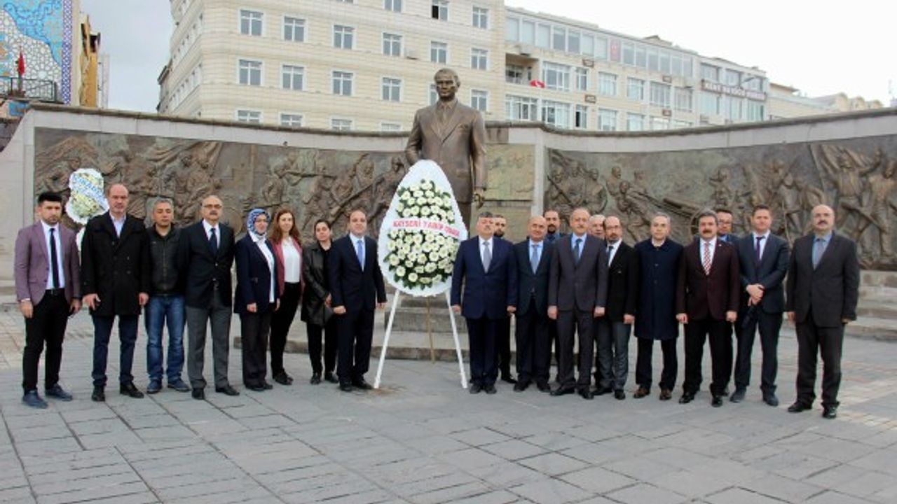  “Sağlıkçılarımıza gerekli desteği vermek zorundayız”