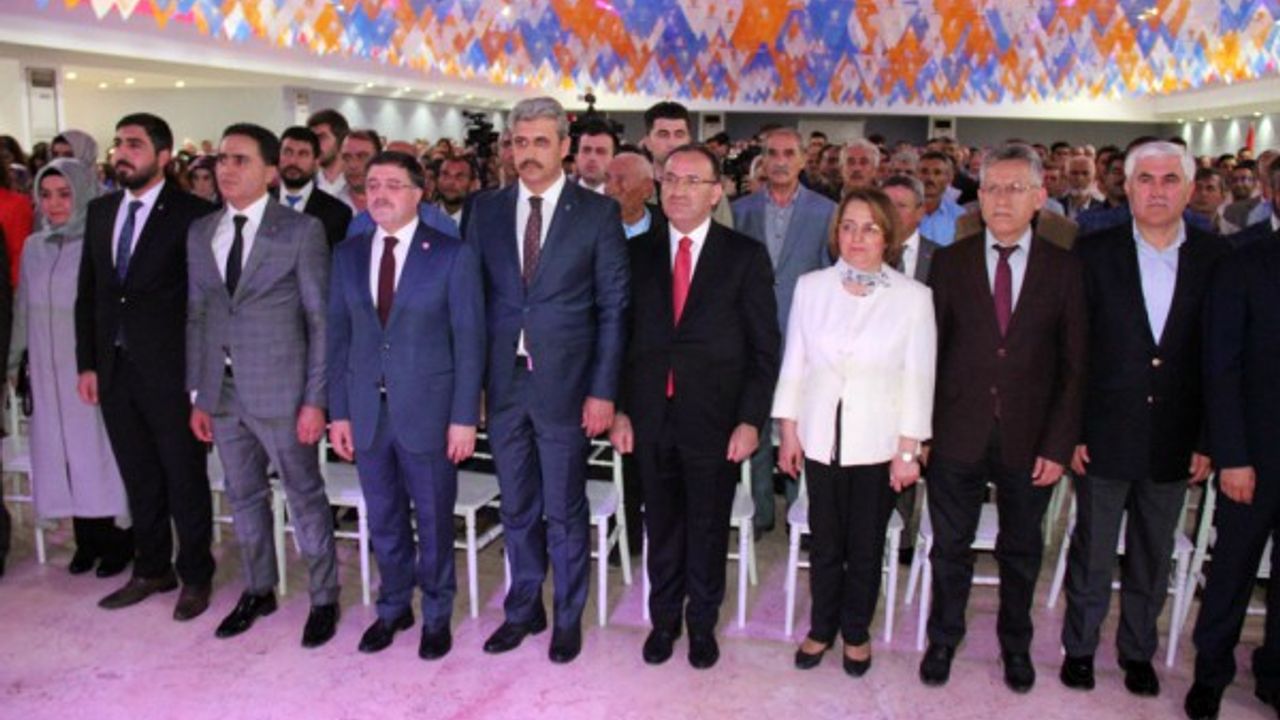 “Büyükelçilerin gözünün içine bakarak mı Türkiye’yi yöneteceksiniz”