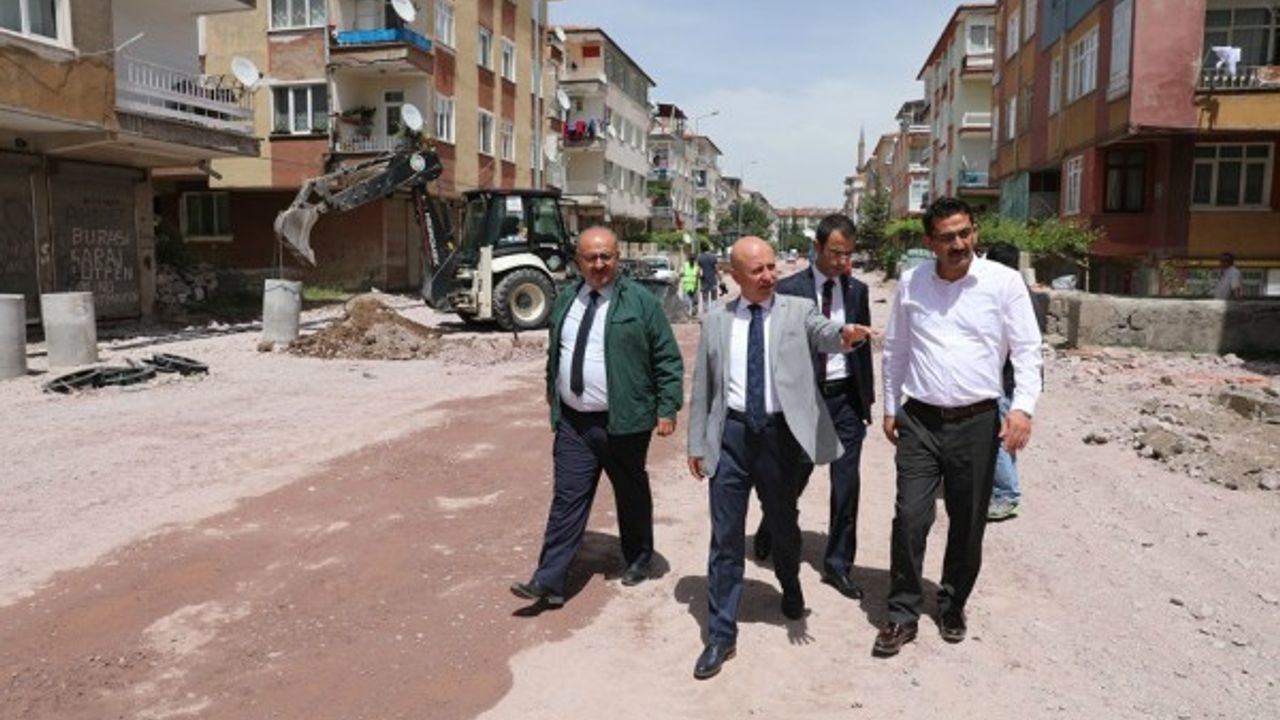 Fevzi Çakmak Mahallesinde asfalt çalışmaları sürüyor 