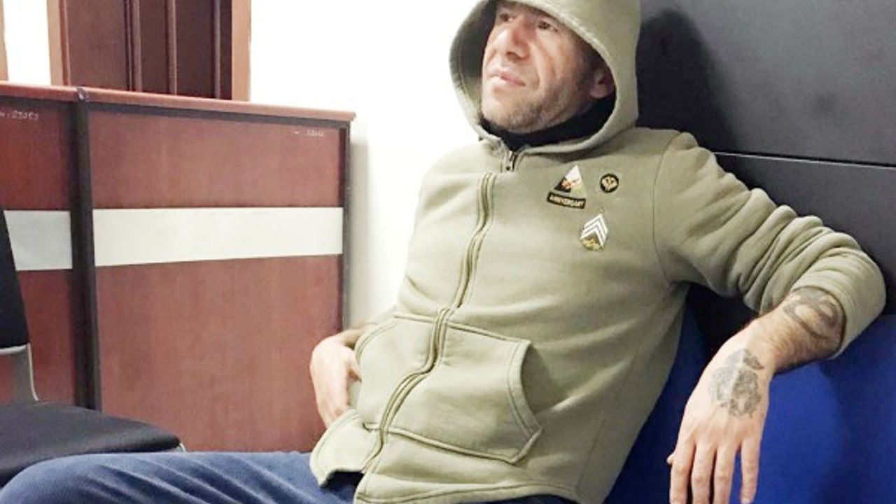 Kanlı kavga sonrası silahı ile polise teslim oldu, tutuklandı