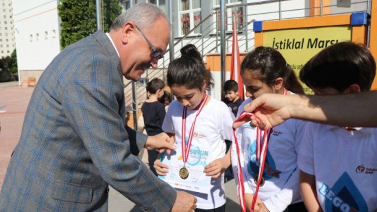 Tekden İlkokulu öğrencileri ‘Lego ligine’ damga vurdu 