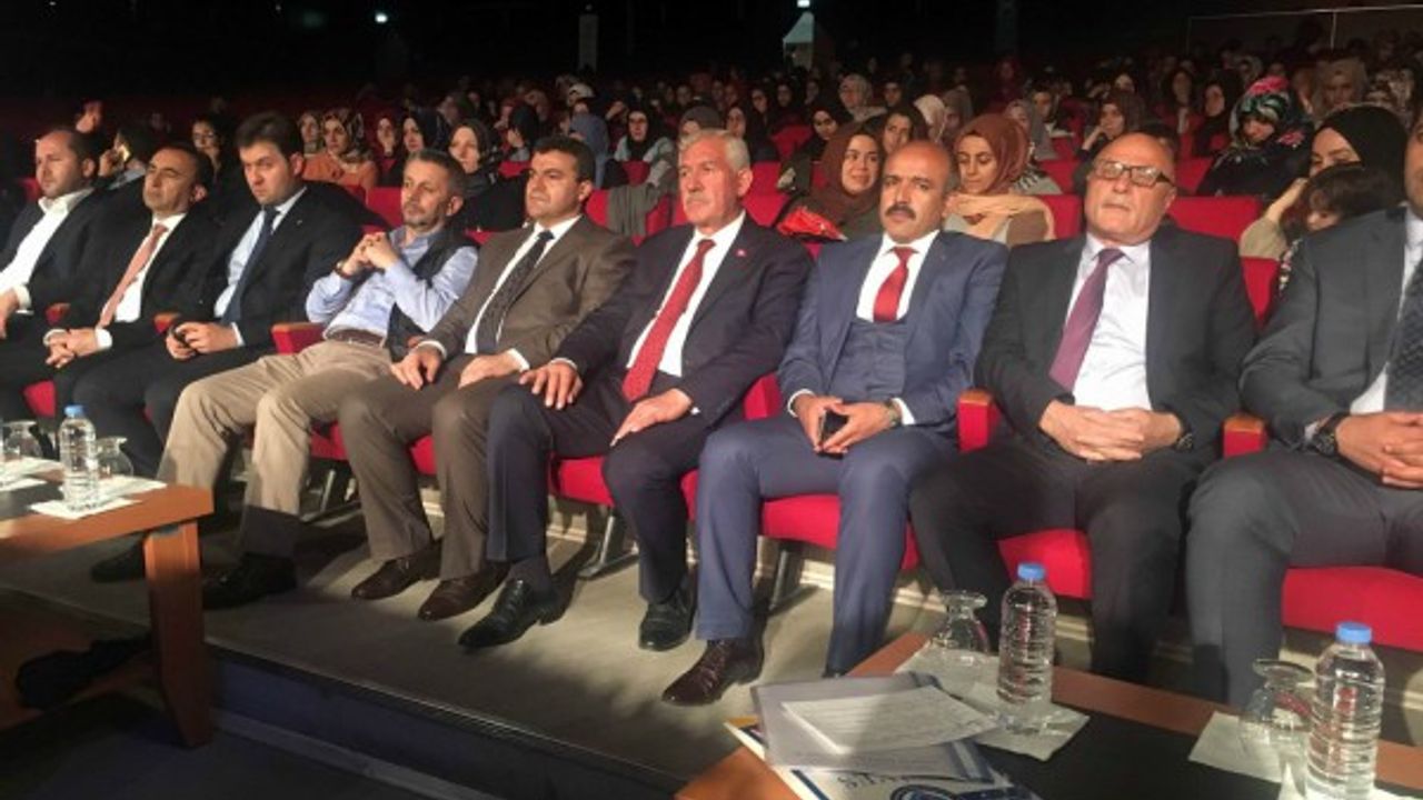 İmam Hatip Okulları Kültür ve Sanat Gecesi Etkinliği Yapıldı 