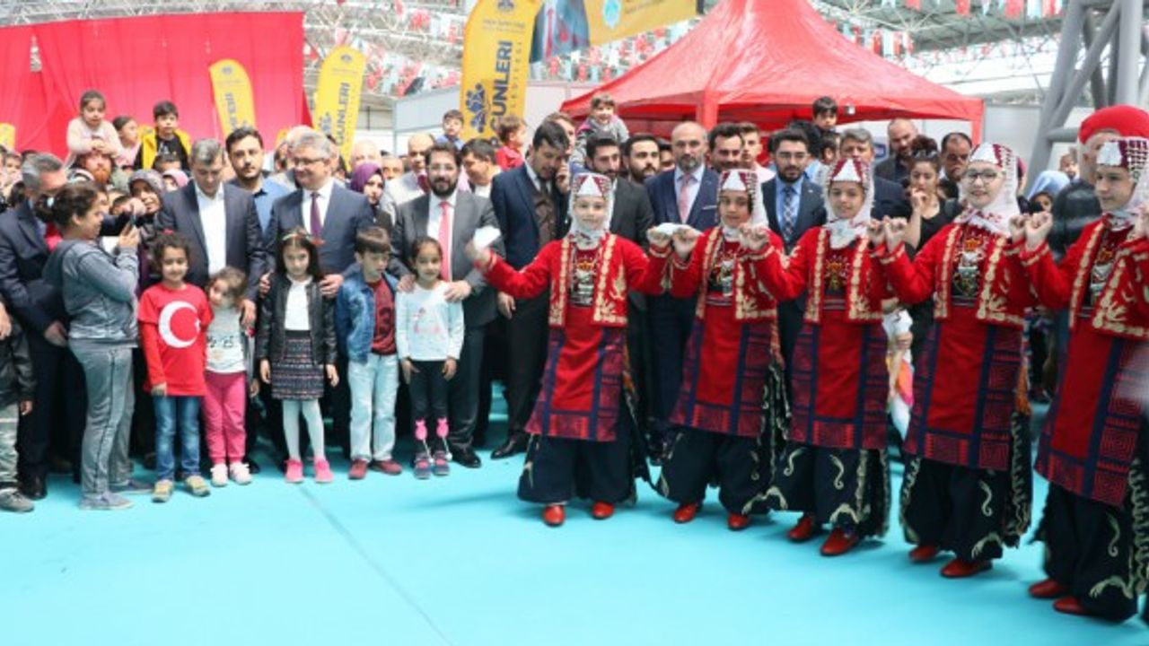 Aksaray Belediyesi kitap ve çocuk festivali fuarını açtı 