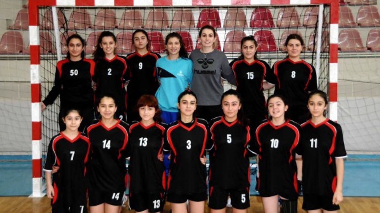 2017-2018 Sezonu Kulüplü Küçük Erkek-Kız Hentbol Müsabakaları Başladı