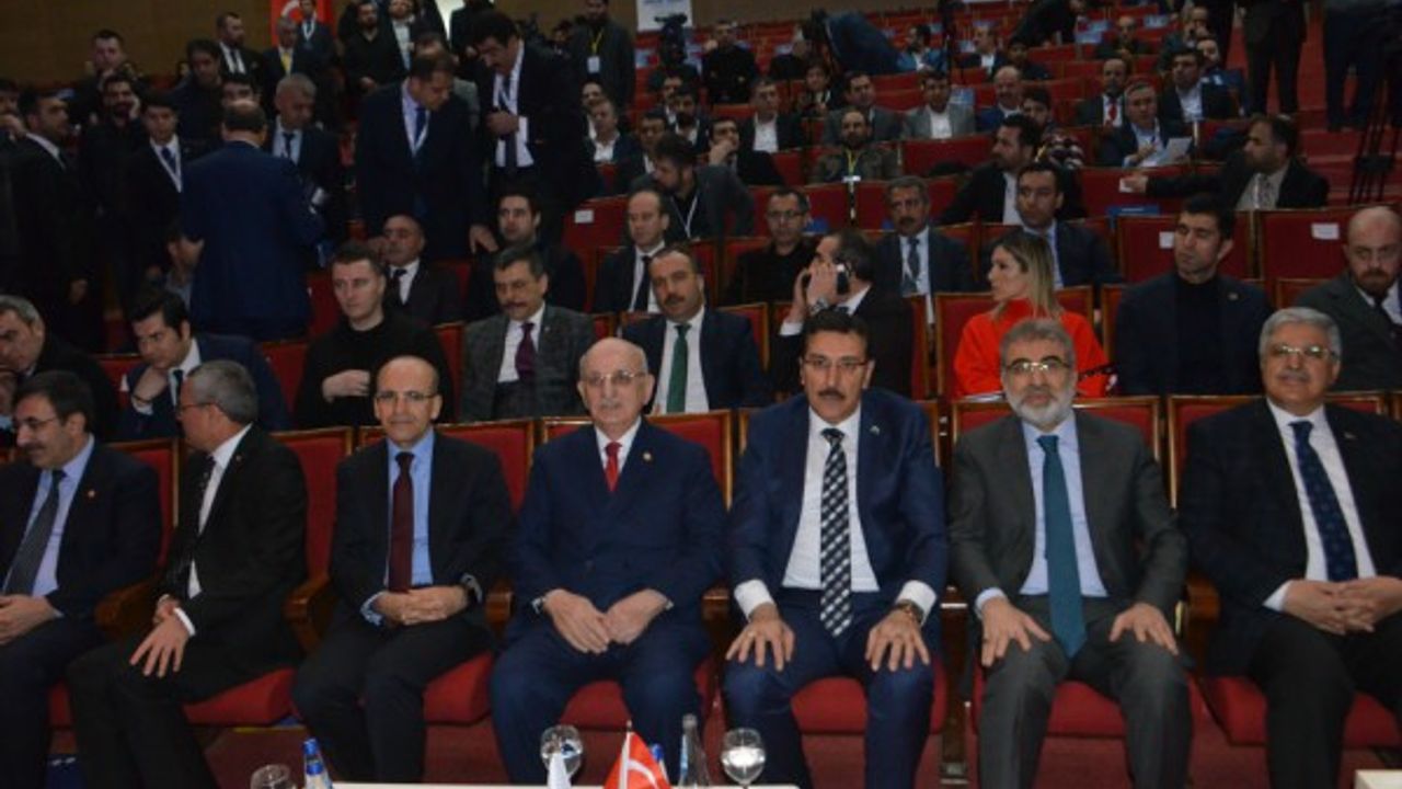 Kahraman: "Siyasal hayatımızda büyük bir tarihi leke var"