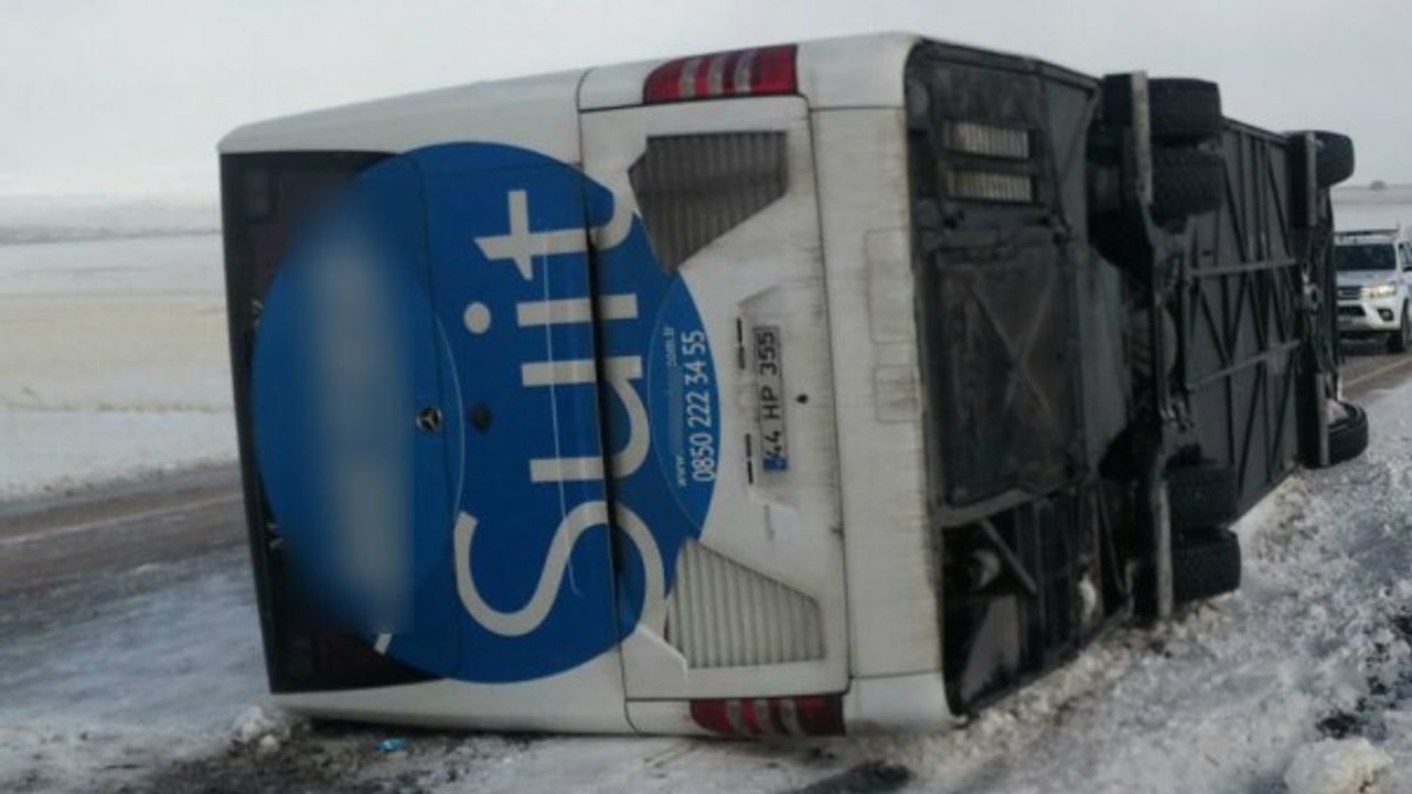 Kayseri - Malatya karayolunda 3. otobüs kazası: 3 yaralı