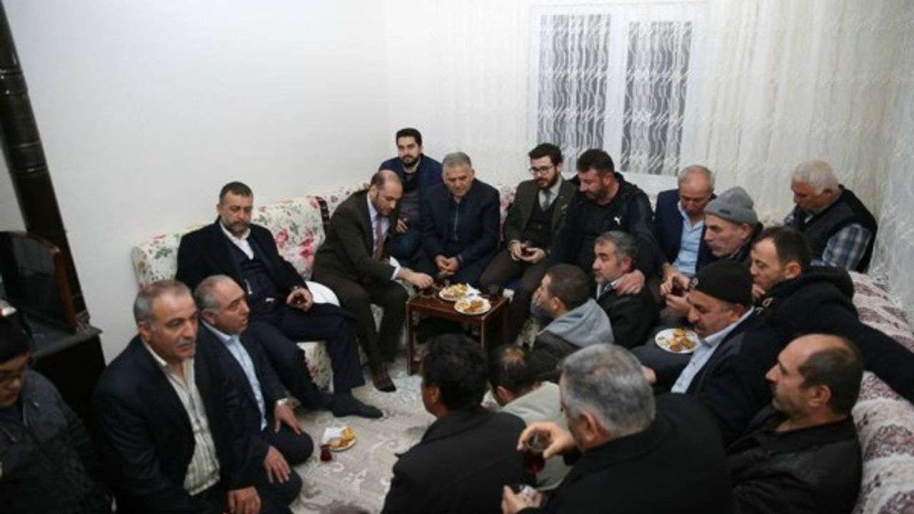 AK Parti Melikgazi'de 81 mahallede çalışma rotası çizildi