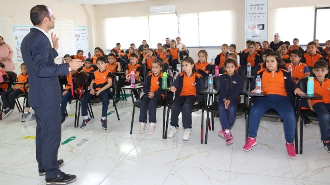 Melikgazi Geri Dönüşüm Tesisleri Eğitim Merkezi Gibi