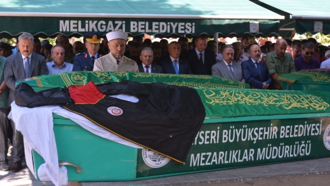 Feci kazada ölen KASKİ şoförü ile çalışanına son görev