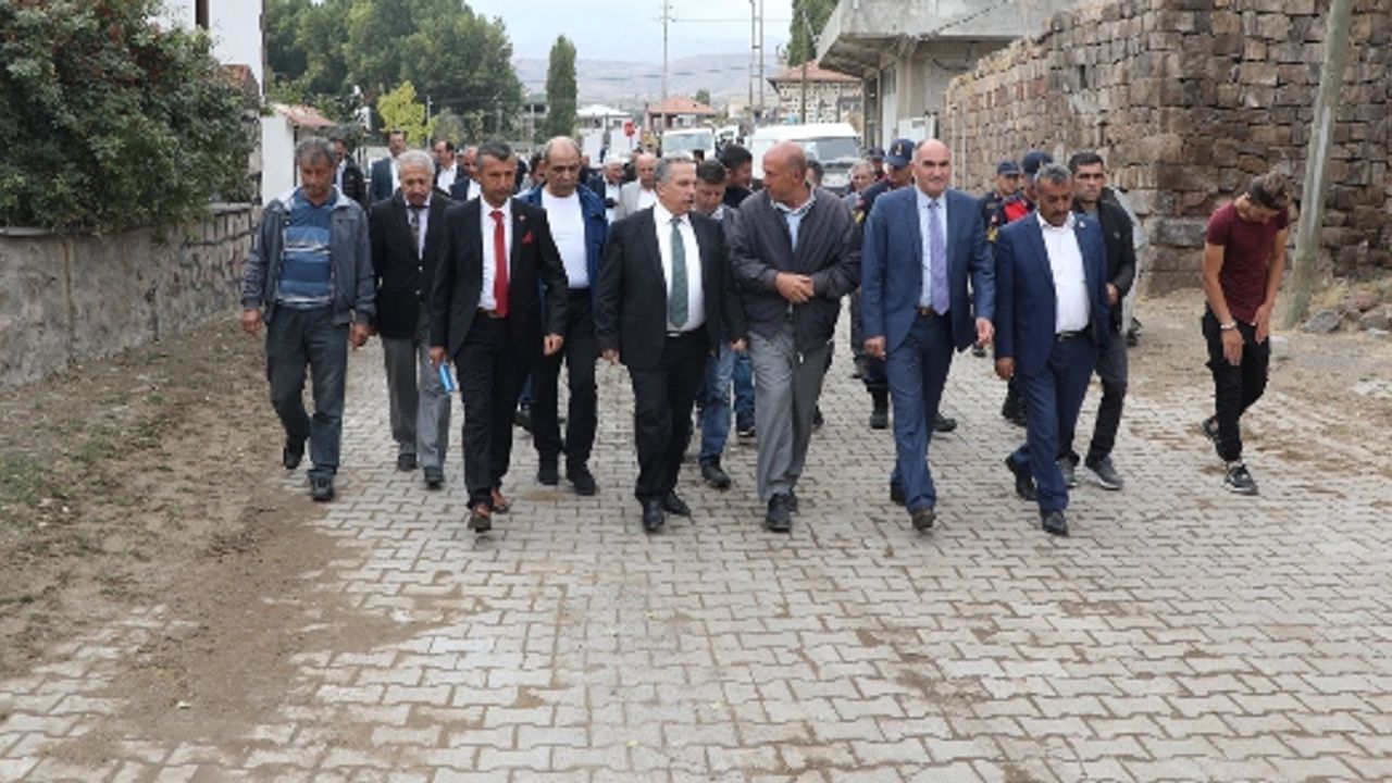 "Vatanını en çok seven, görevini en iyi yapandır"