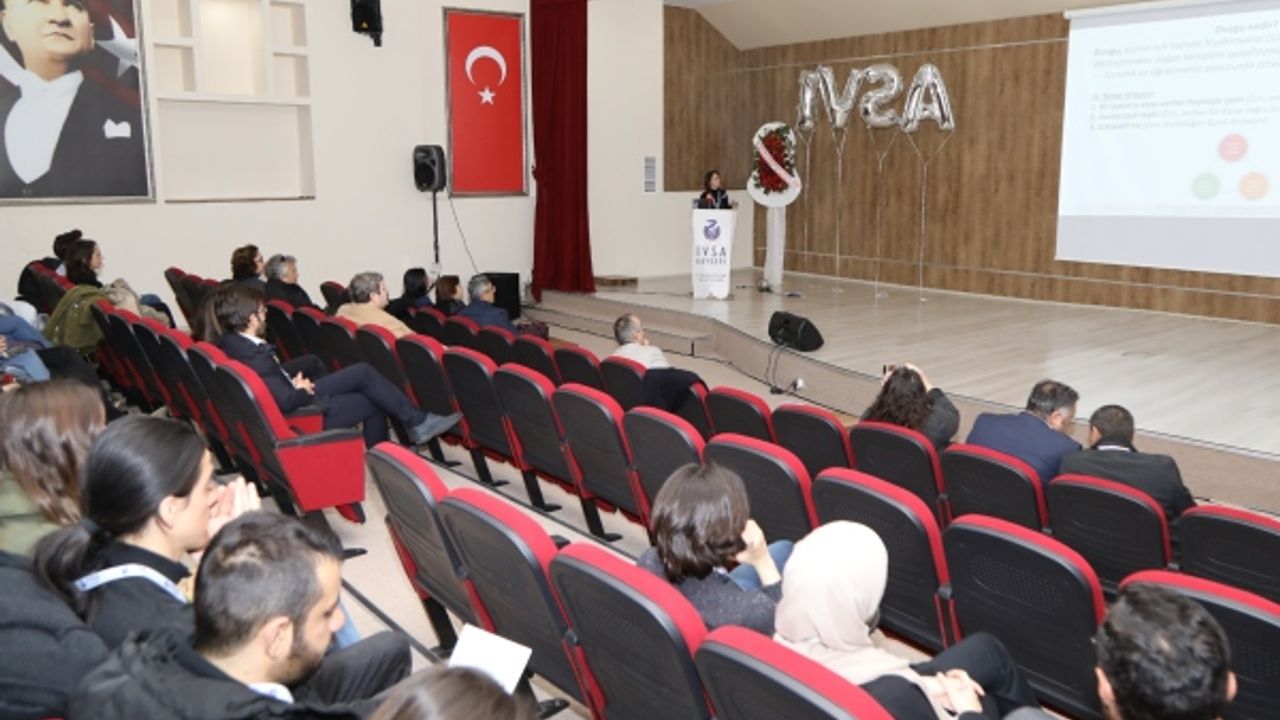 ERÜ’de “Evcil Hayvanlarda Davranış ve Refah Çalıştayı” Başladı 