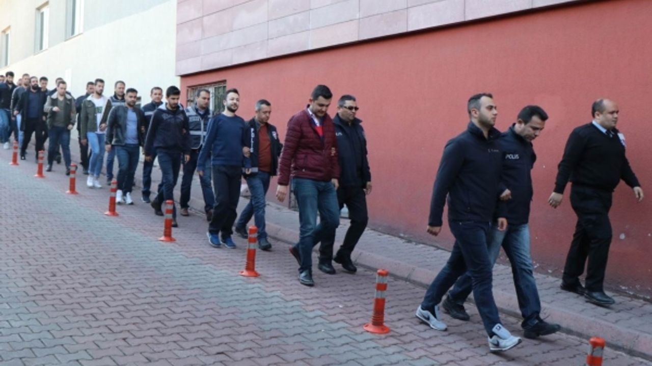FETÖ'nün askeri mahrem yapılanmasına 14 şahıs adliyede