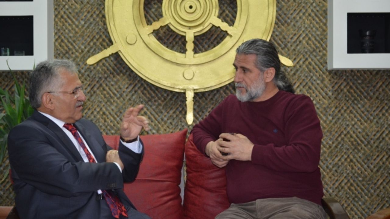 Memduh Büyükkılıç’tan Kayseri'nin Yeni Televizyonu Deniz Postası TV’ye Ziyaret
