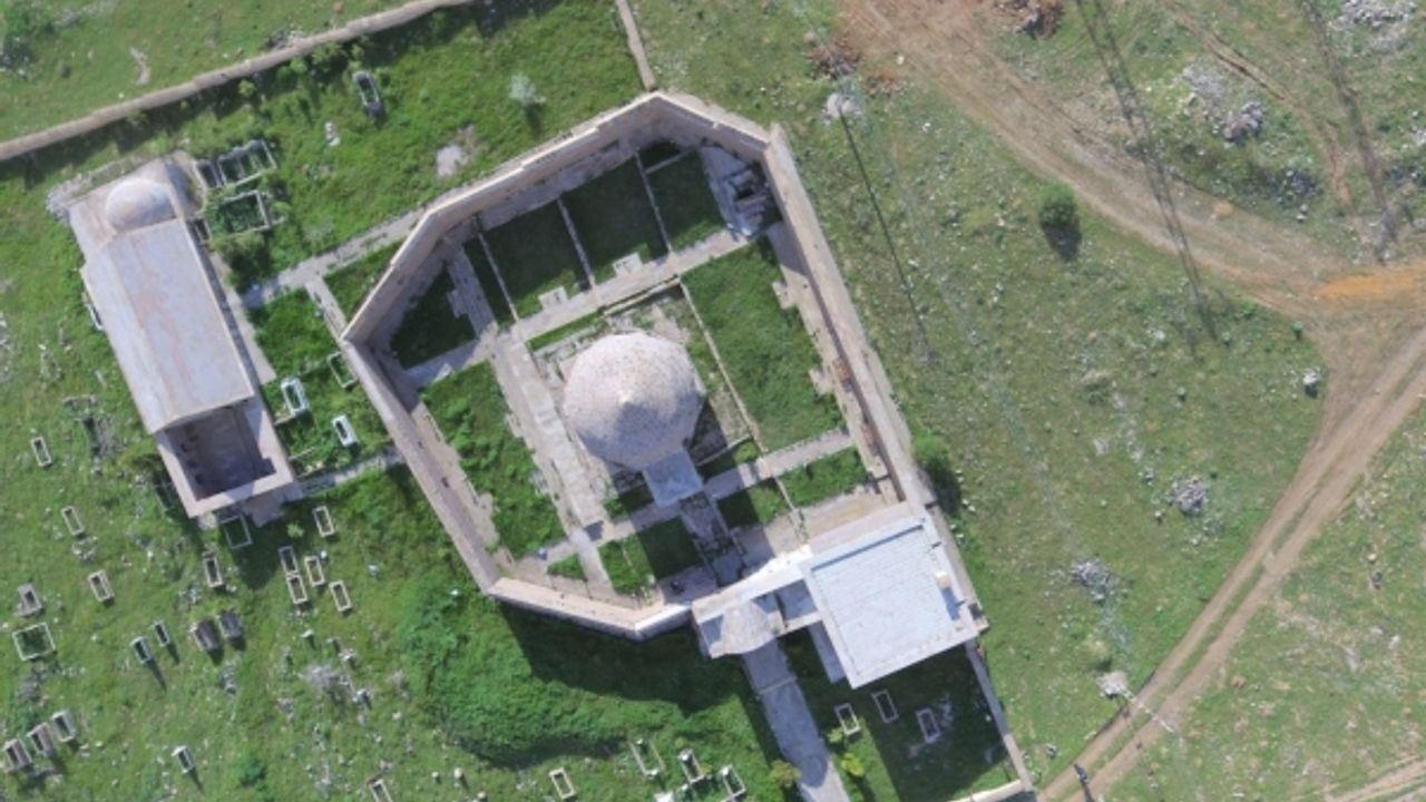 Havadan Külliyesi Hem Zamana Hem Tabiat Şartlarına Direniyor